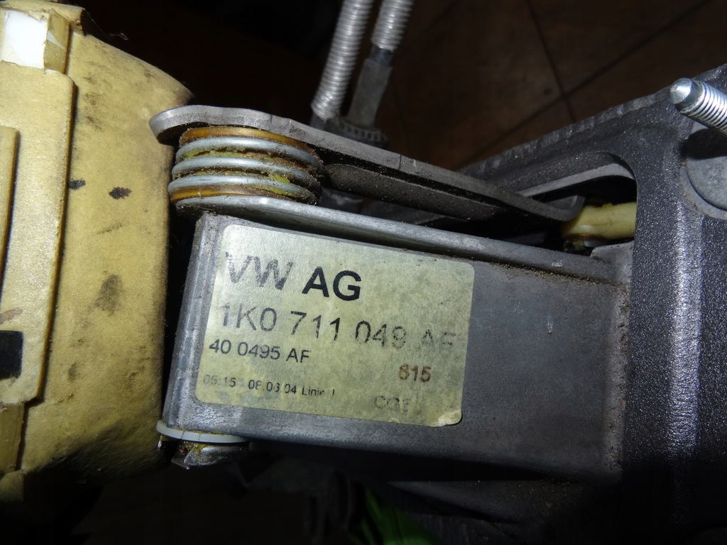 фото №8, Audi a3 8p jetta 2.0 домкрат передач 1k0711049