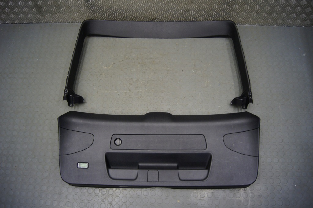 фото №1, Обивка крышки kombi audi a4 b9 avant