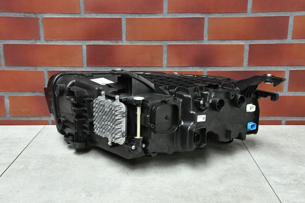 фото №8, Лампа правая led bmw 7 g70 usa sae