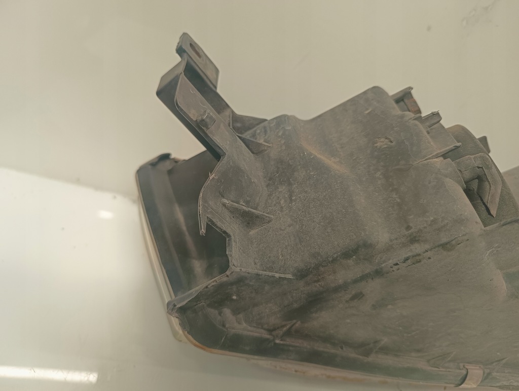 фото №7, Лампа передня права mitsubishi galant