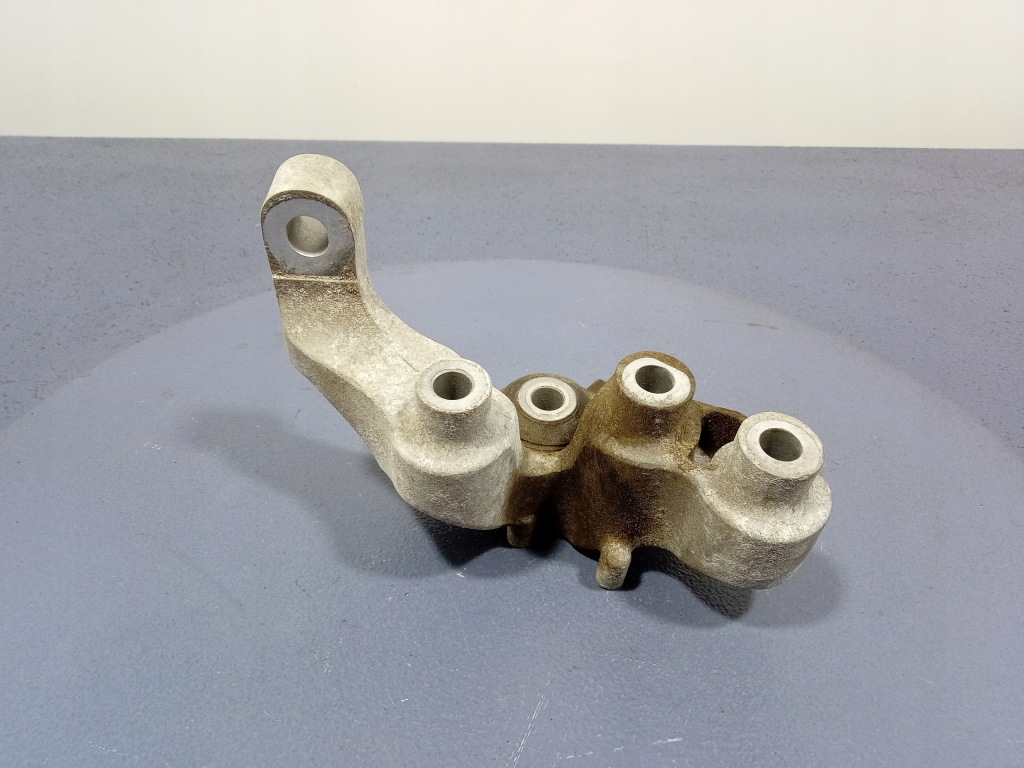 фото №1, Chrysler pacifica ii 16- 3.6 v6 кронштейн кронштейн коробки