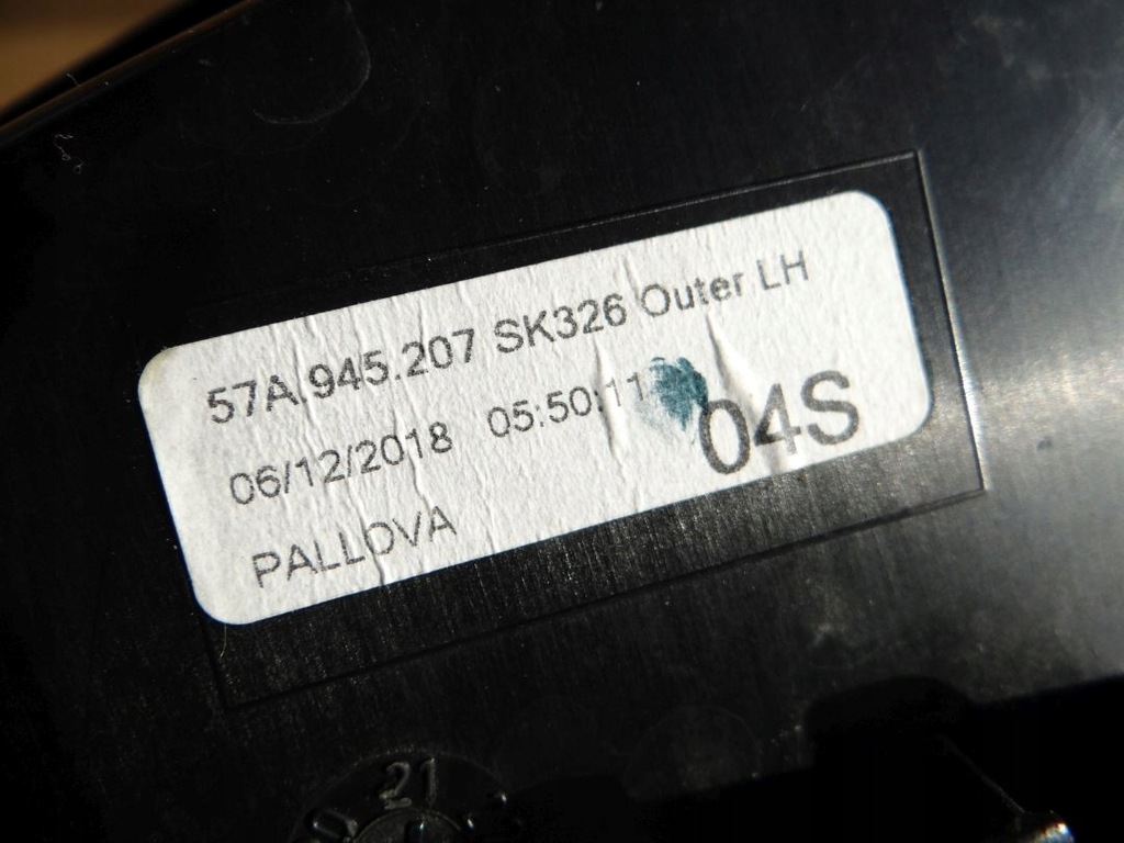 фото №13, Skoda karoq лампа ліва задня задня 57a945207