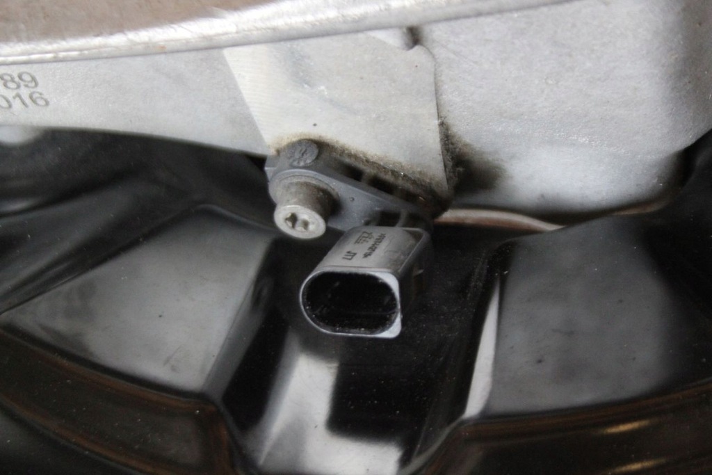 фото №5, Поворотний кулак задня права vw atlas v6 4x4 комплект oryg