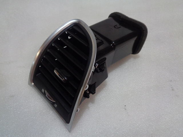 Купить Решётка обдув консоли левая lancia thema ii 11- l0203167dx9af