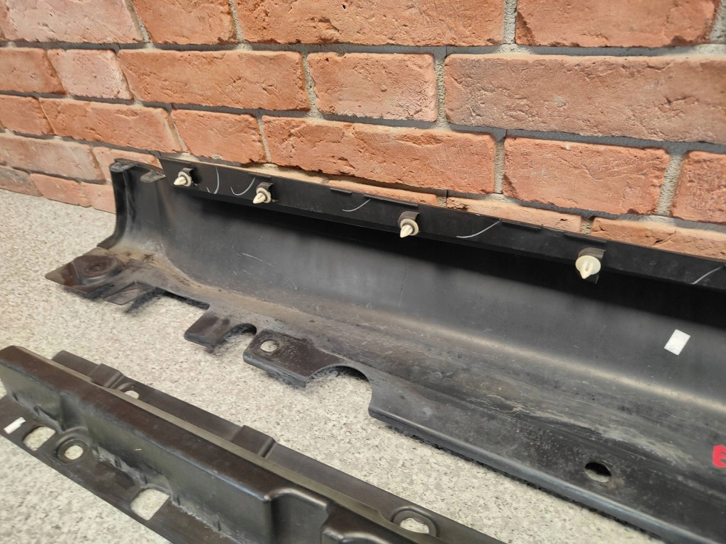 Bmw x6 e71 молдинг накладка поріг права поріг правий + напрямна 7176234 в Україні