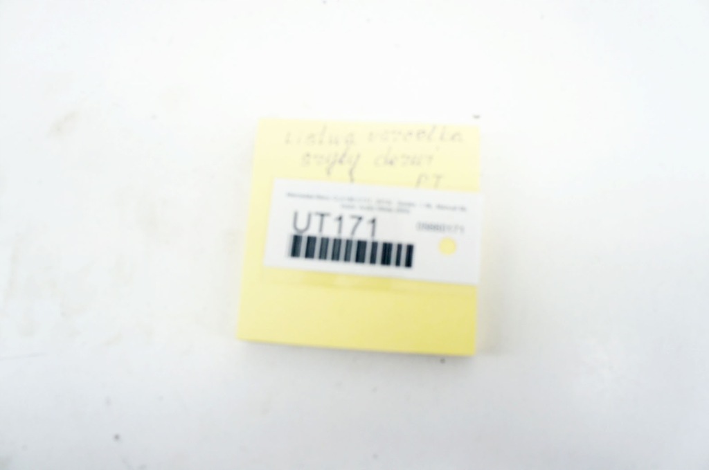 Ut171 mercedes cla c117 w117 прокладка стекло дверь правый задний  sedan в Украине