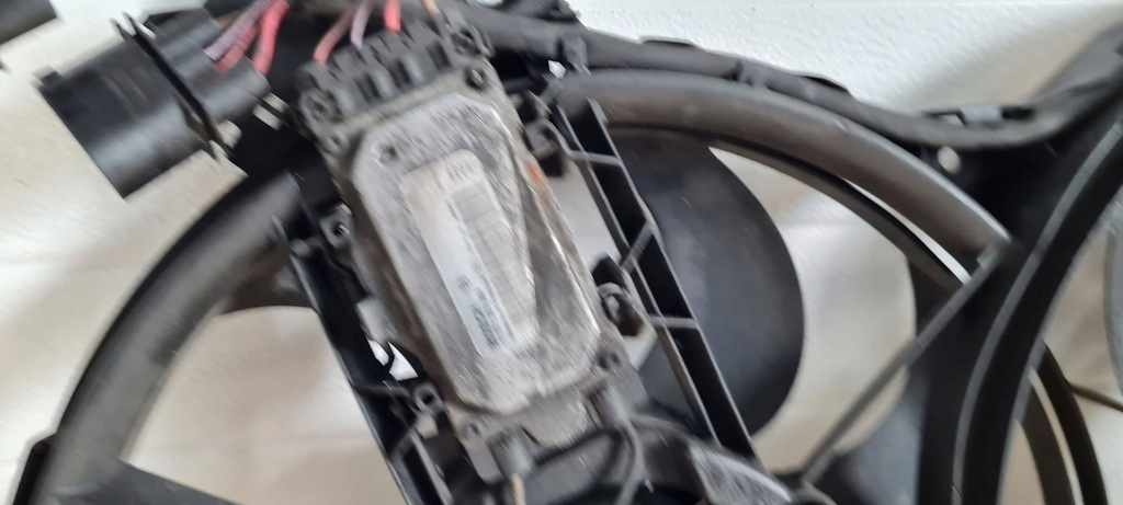 фото №7, A6 c6 lift вентиляторы радиатора корпус модуль 3.0 tdi 4f0121003ac