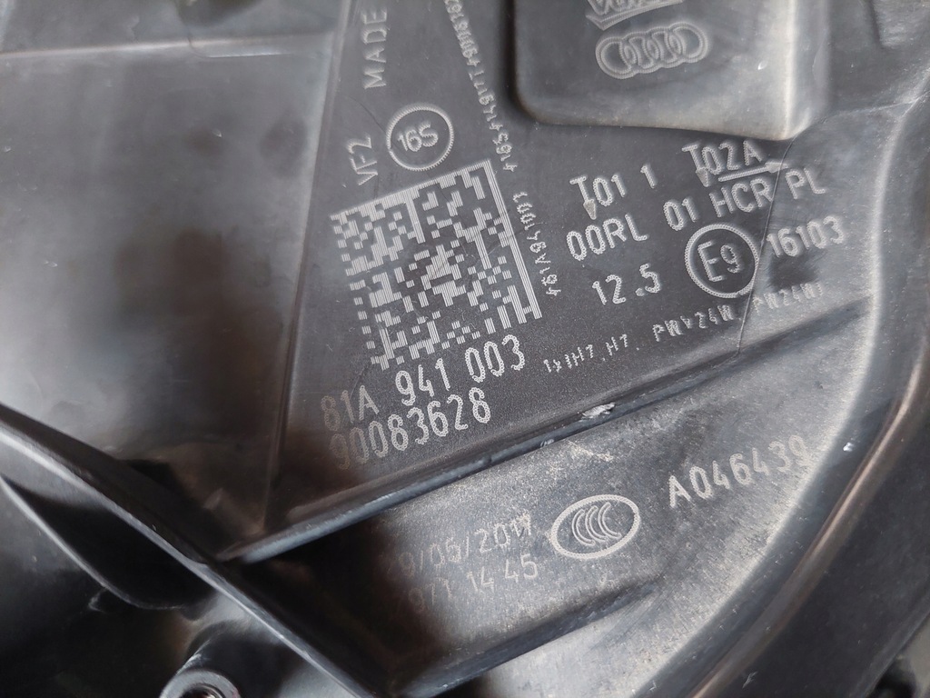 фото №11, Лампа - левый перед - обычная - audi q2 - 81a