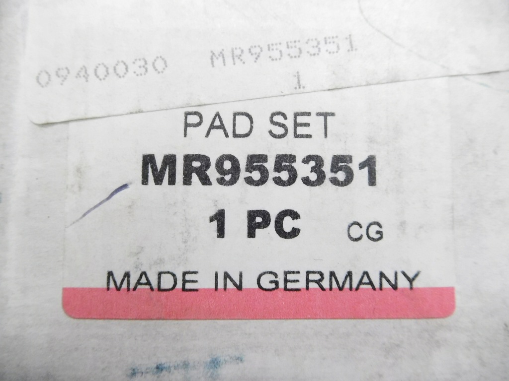 фото №8, Тормозные колодки тормозные перед mitsubishi colt оригинальный номер mr955351