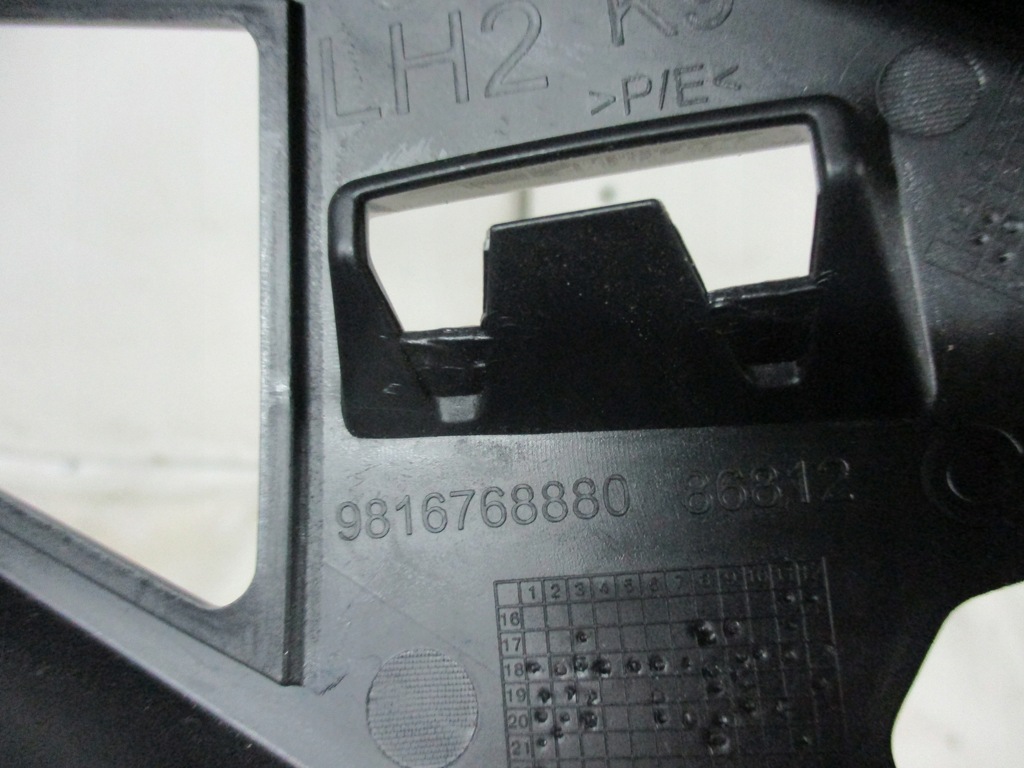 фото №11, Напрямна бампера лівий задня combo, rifter, berlingo iv 4