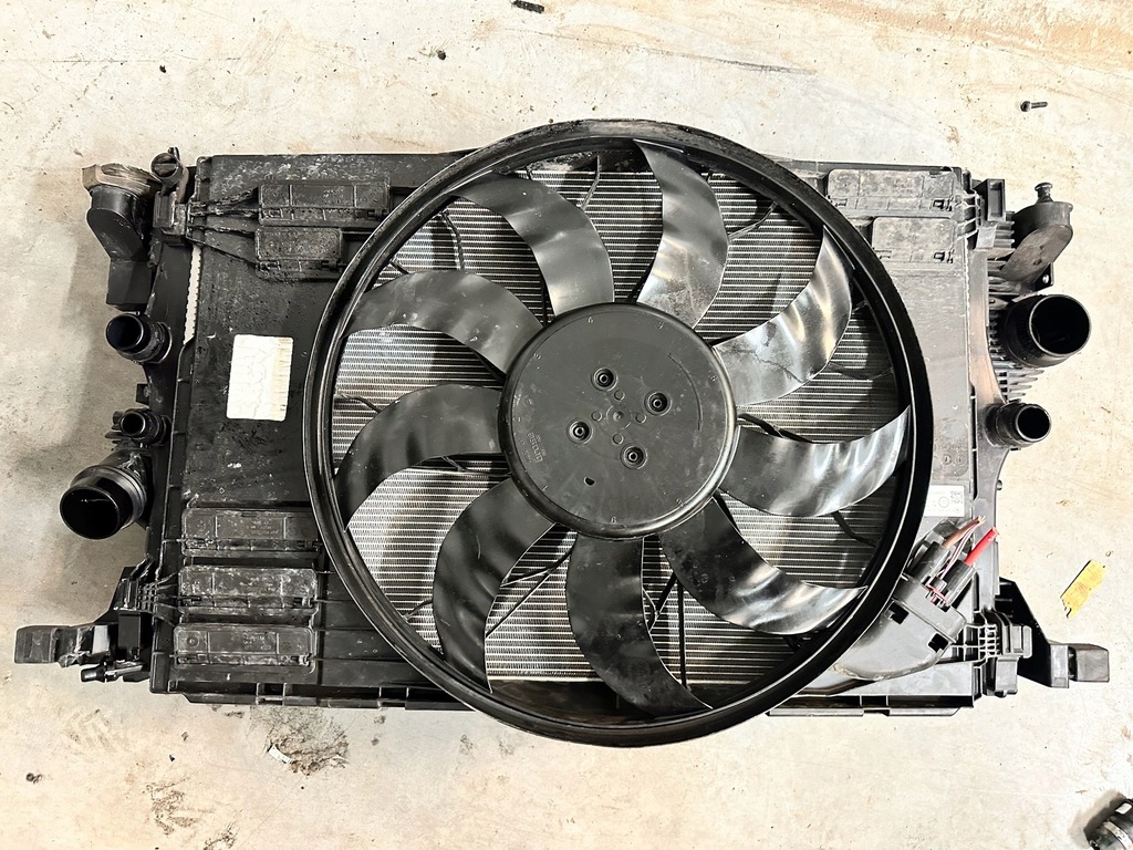 фото №16, Mercedes gla h247 kompletny перед радіатор бампер капот led