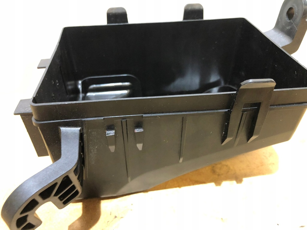 фото №6, Renault megane v e-tech коробка корпус корпус предохранителей 284b95mp1a