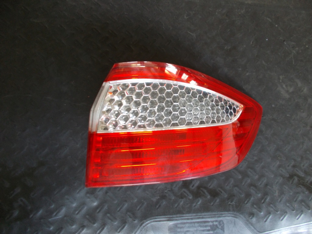 фото №16, Лампа задняя правый ford mondeo mk iv