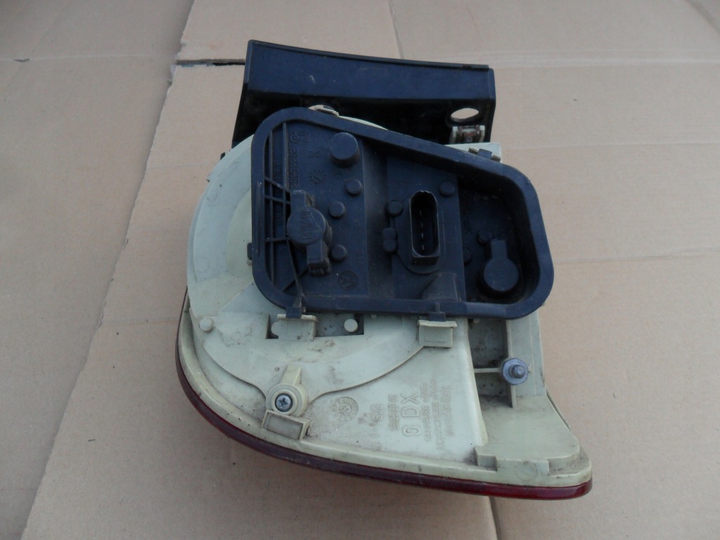 фото №14, Vw touareg 7l6945096k лампа задня права