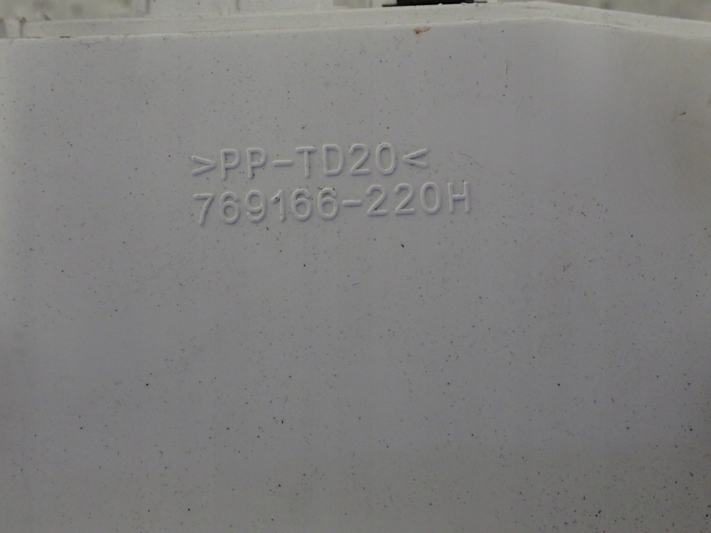 фото №8, Mitsubishi lancer viii 08- 1.5 i приборы счетчик europa