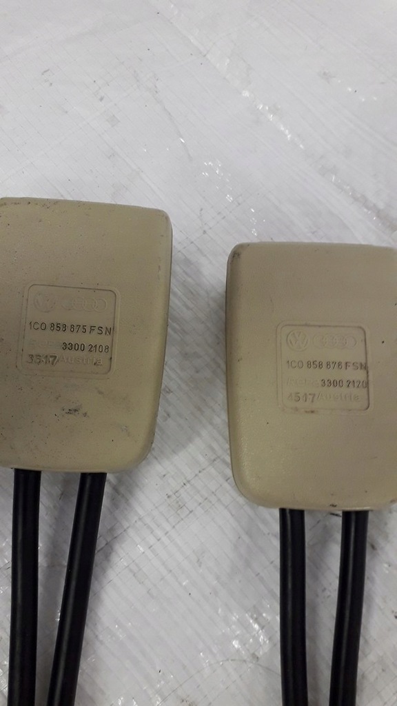 фото №6, Клипса поперечина левый задняя vw new beetle 1c0858675