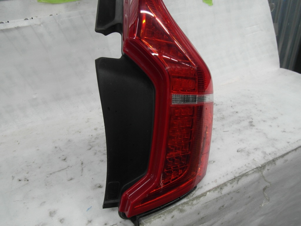 фото №8, Volvo xc90 ii bdb europa !!! wszystko светится лампа задняя правая