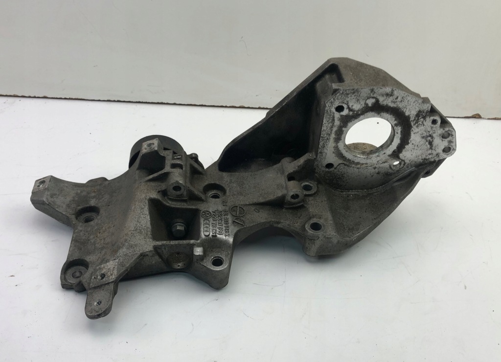 Купить Vw seat skoda кронштейн генератора 03l903143k