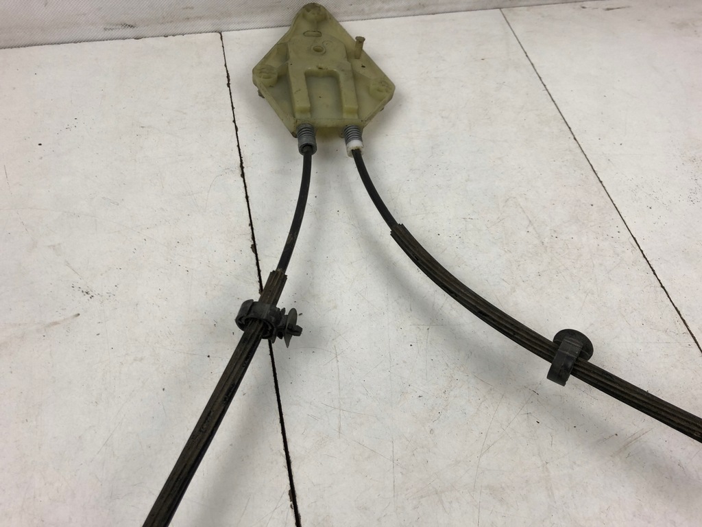 фото №8, Механизм стекло левый задняя megane iii hb 827210003r