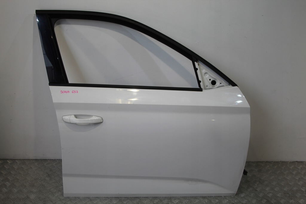 фото №1, Дверь правый перед передние skoda scala 657
