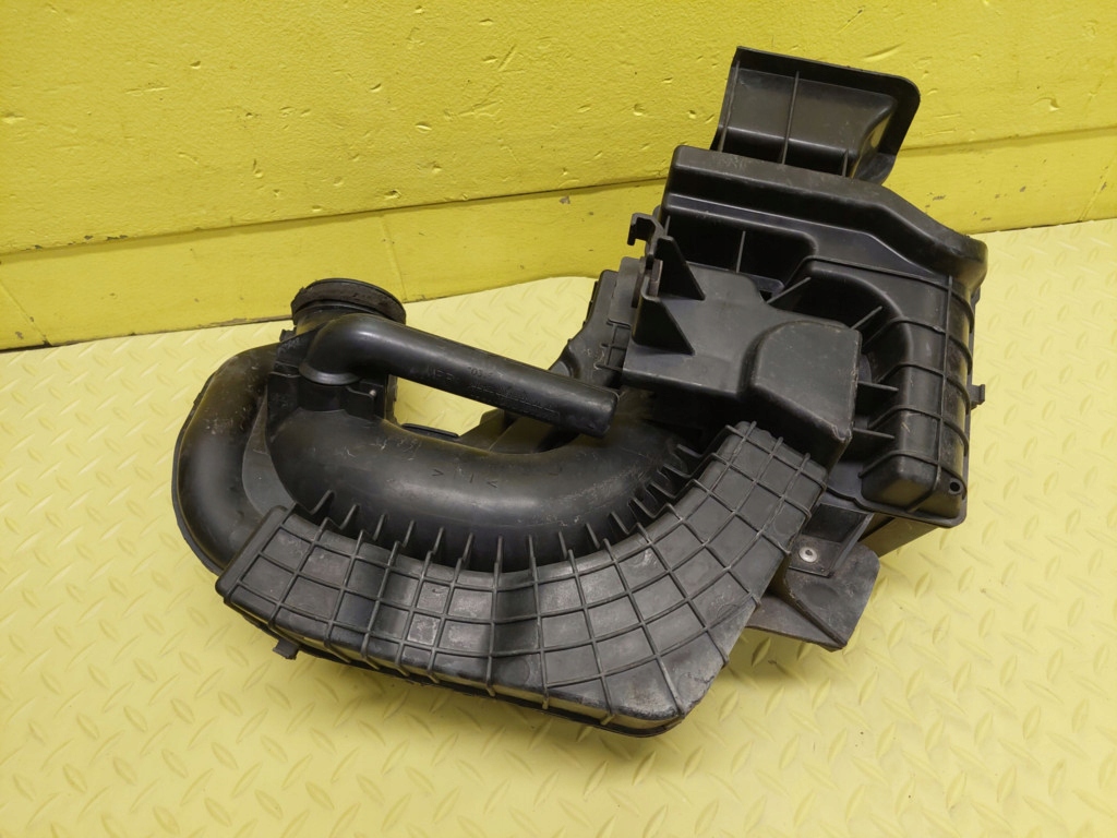 фото №6, Mazda 5 2.3 корпус фильтра воздуха