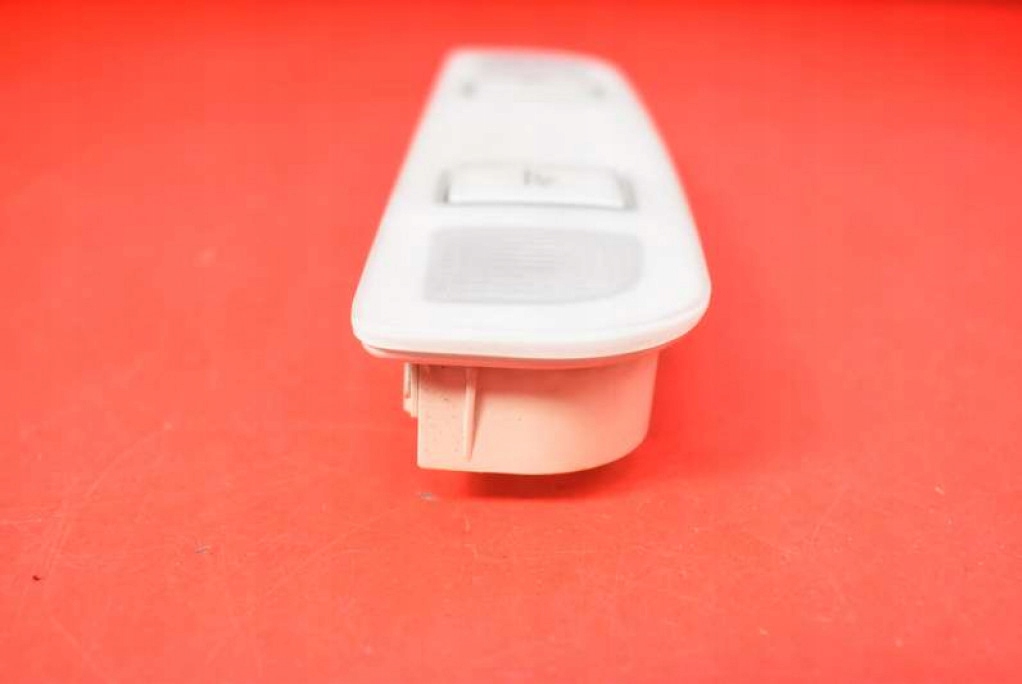 фото №4, Лампа освітлення салону задня 4f0947111 audi a6 c6 04-08