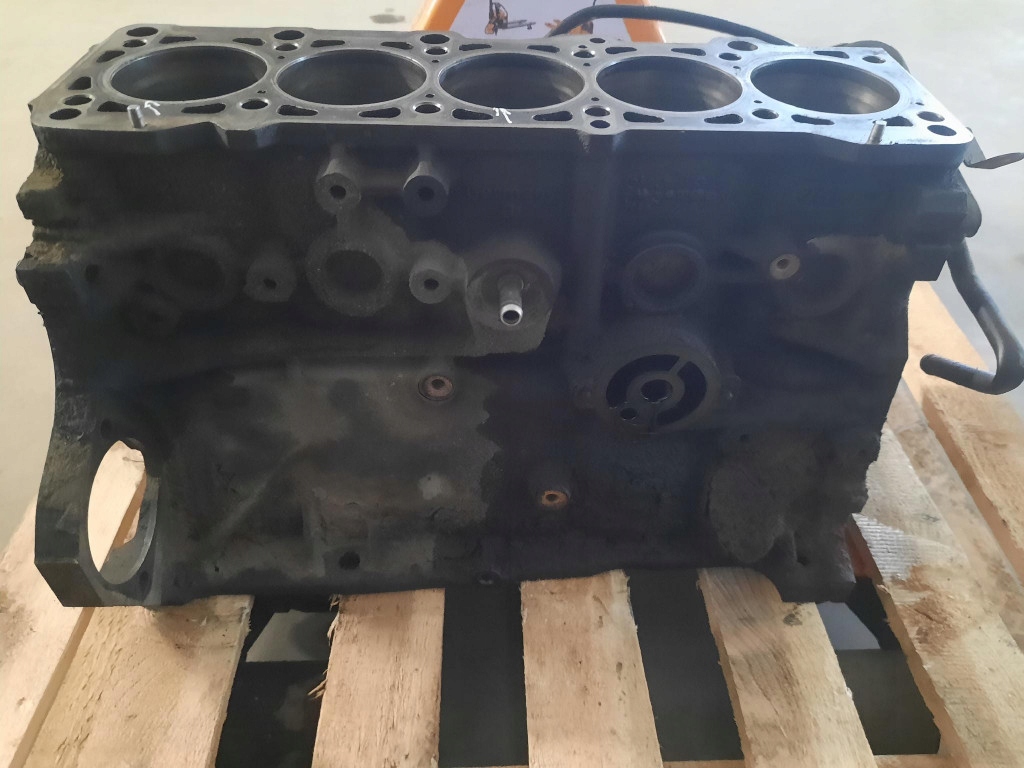 фото №9, Volkswagen lt ii 01- 2.5 sdi 75km блок двигателя 046103021