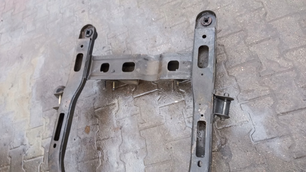 фото №8, Підрамник kia carnival 2.9td 02r