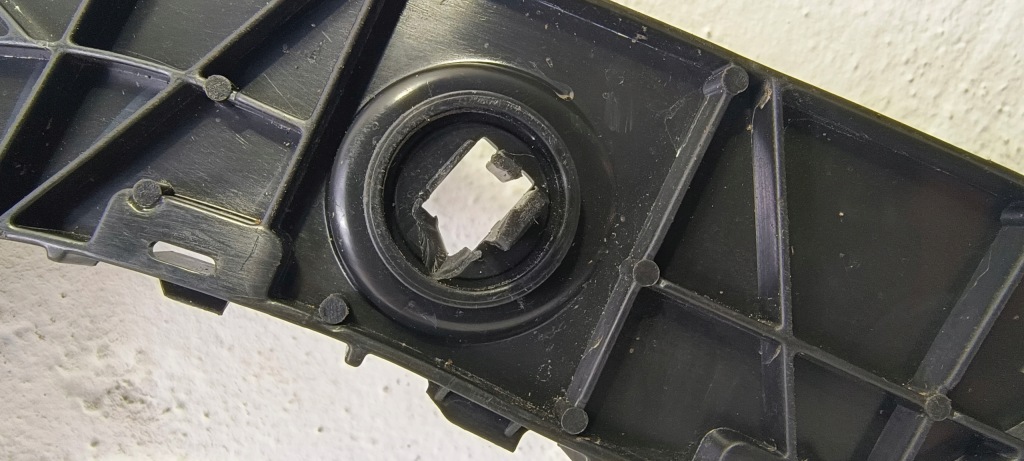 фото №5, Напрямна бампера лівий задня tesla model x