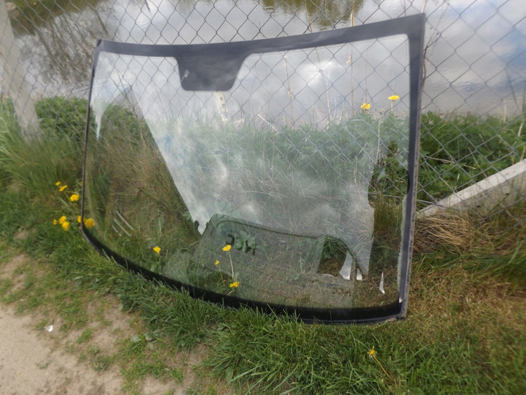 Купить Mercedes vito 639 стекло передняя с антенна оригинал