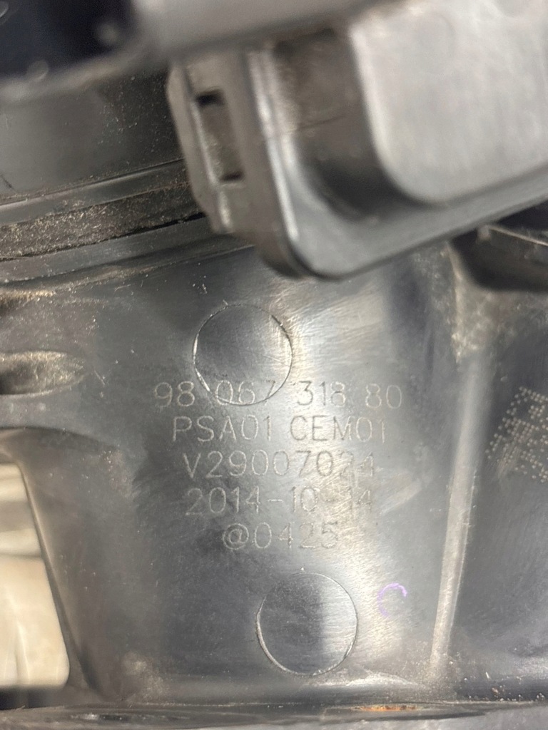 фото №8, Peugeot 3008 i 2015 клапан дроссель