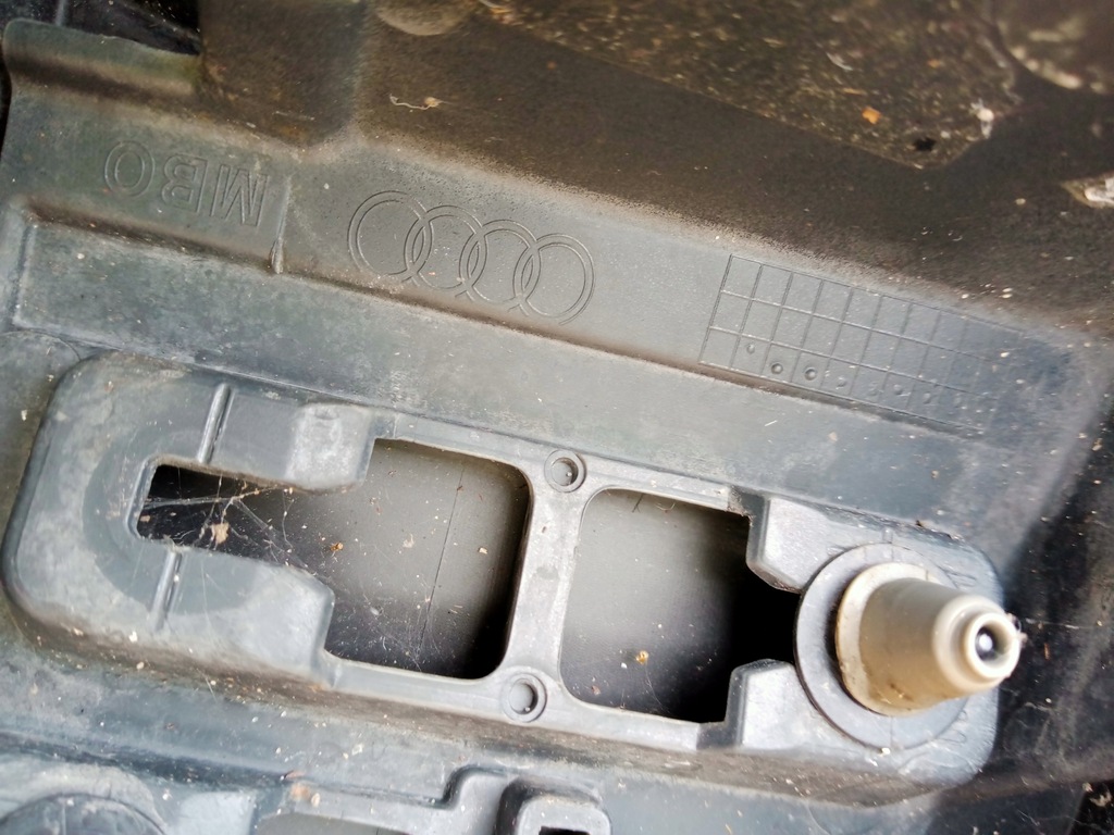 фото №11, Audi e tron ліва молдинг крила перед 4ke853717d