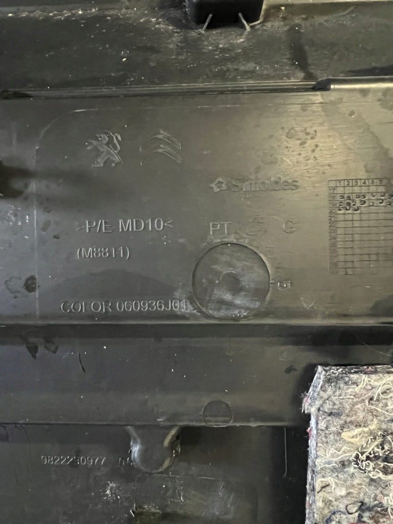 фото №8, Обивка обшивка багажника левый задняя opel combo e 2020r proace rifter