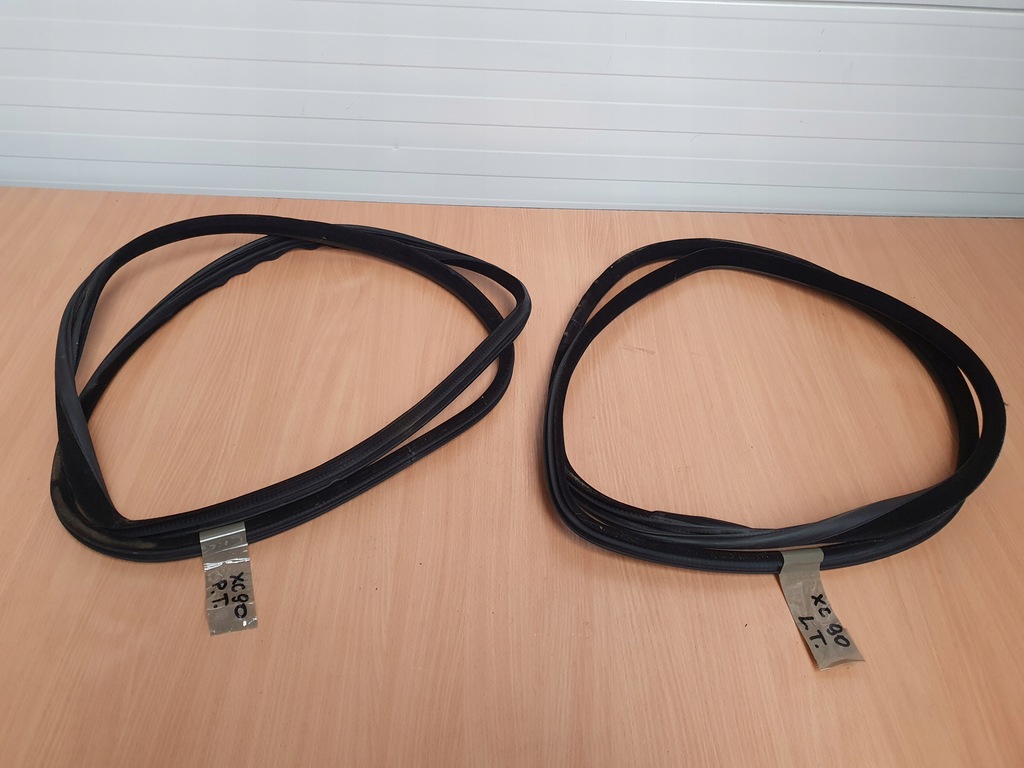 фото №5, Прокладка кузовная ниша дверь volvo xc90 i lift 09r