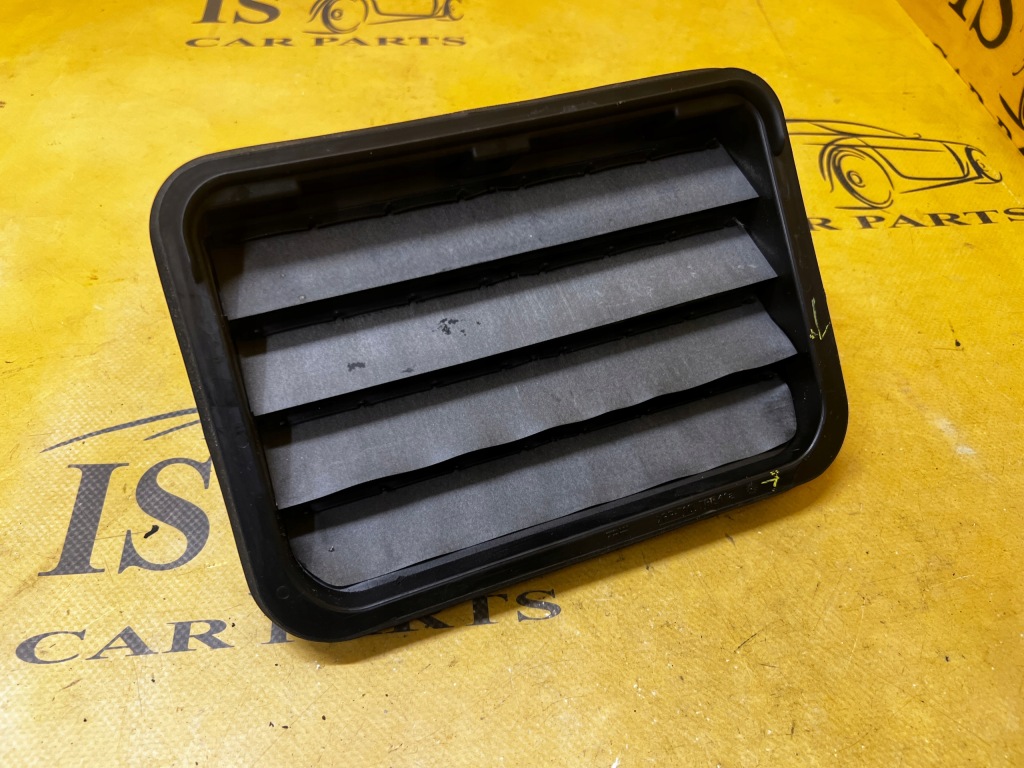 фото №1, Решётка вентиляционная декомпрессионная задняя правая mercedes gl x166