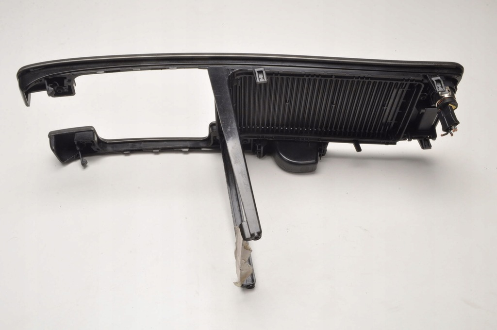 фото №8, Volvo c30 шторка бардачка жалюзи панель