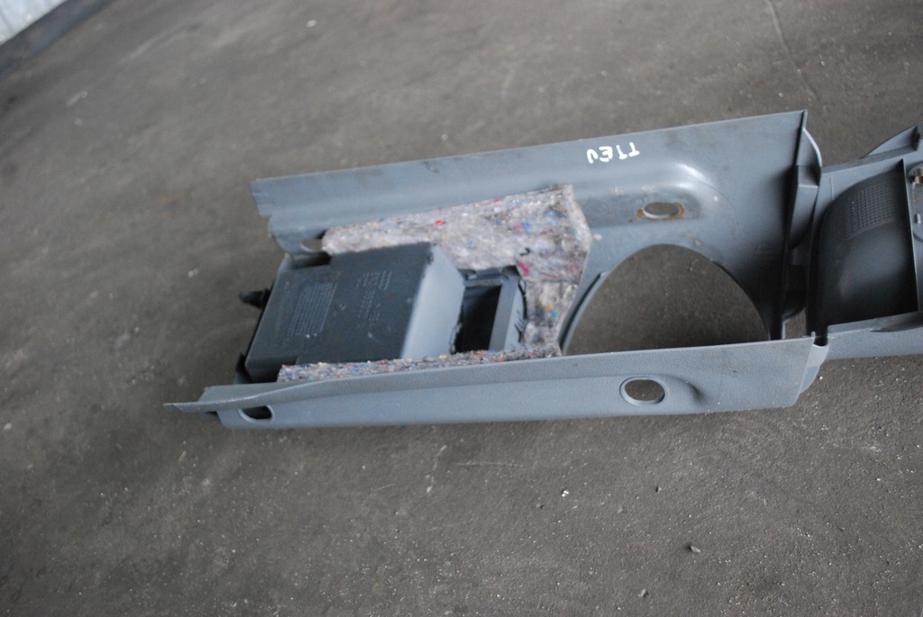 фото №10, Туннель средний audi tt 8n siwy 8n0863244