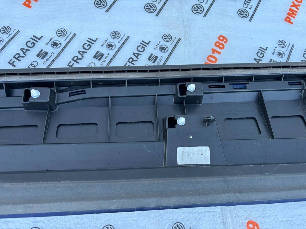 фото №12, Audi q7 sq7 ii 4m0 s-line 19- lift молдинг дверь правая перед 4m0583960n