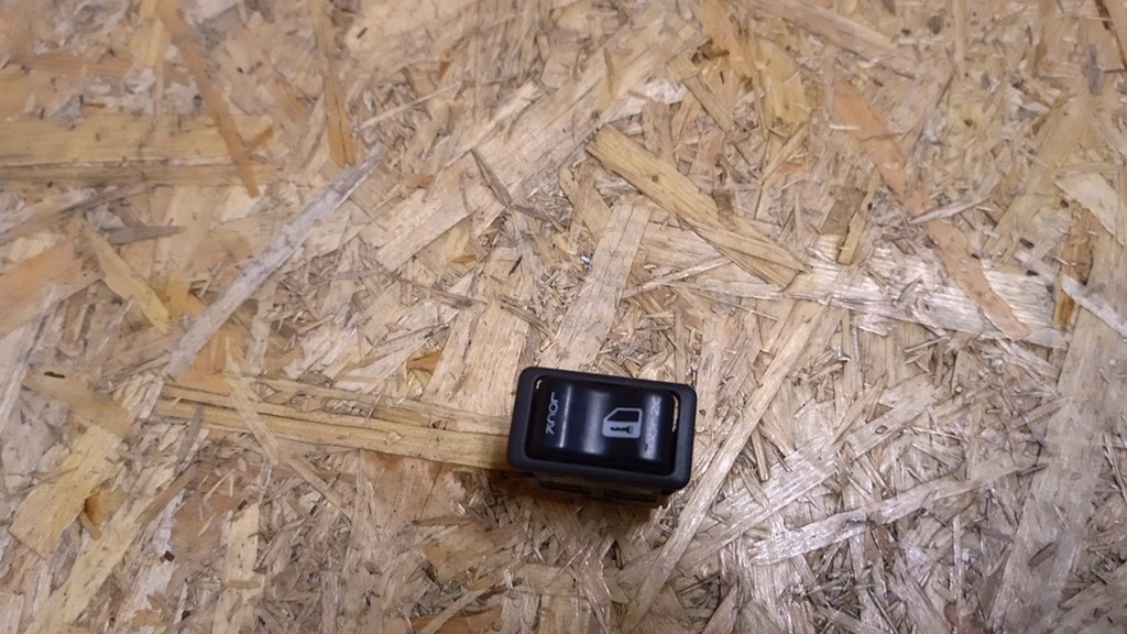 фото №1, Nissan primera p12 переключатель центрального