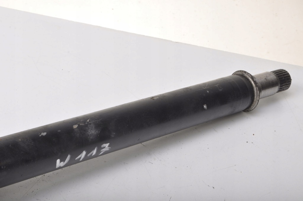 Mercedes w117 приводной вал правая длинная Киев