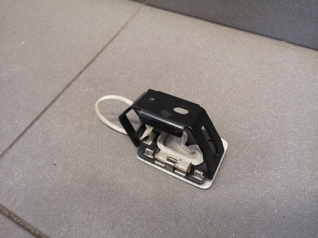 фото №8, Кронштейн кронштейн крепление шторка audi a6 c6 avant 4f9861735