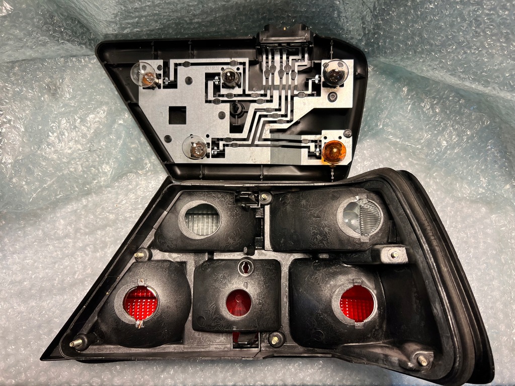 фото №10, Mercedes w124 coupe оригінальна лампа лівий задня комплектна