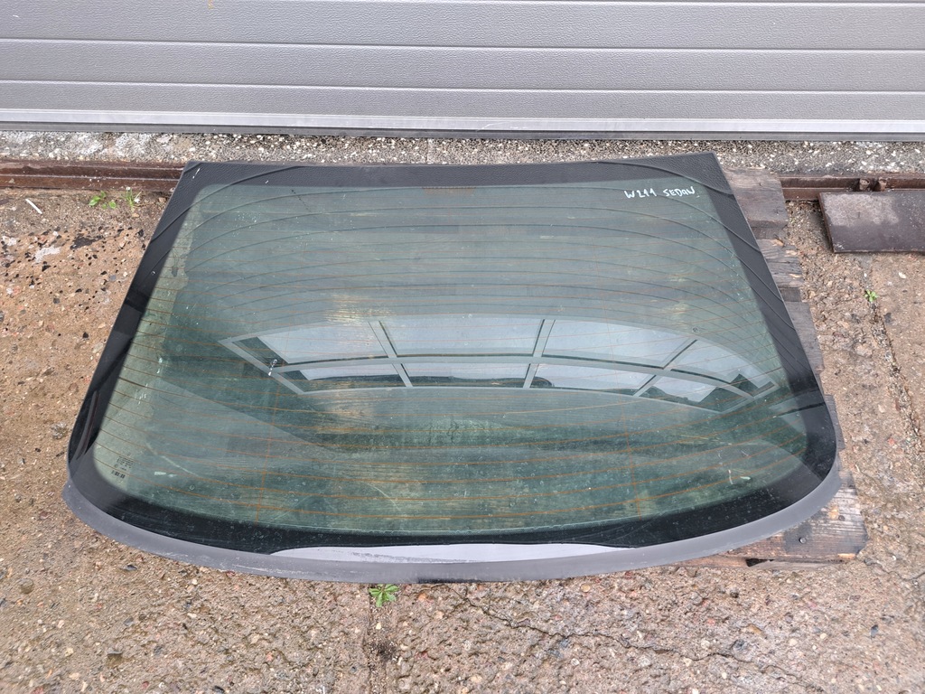 фото №1, Mercedes w211 sedan скло задня задня