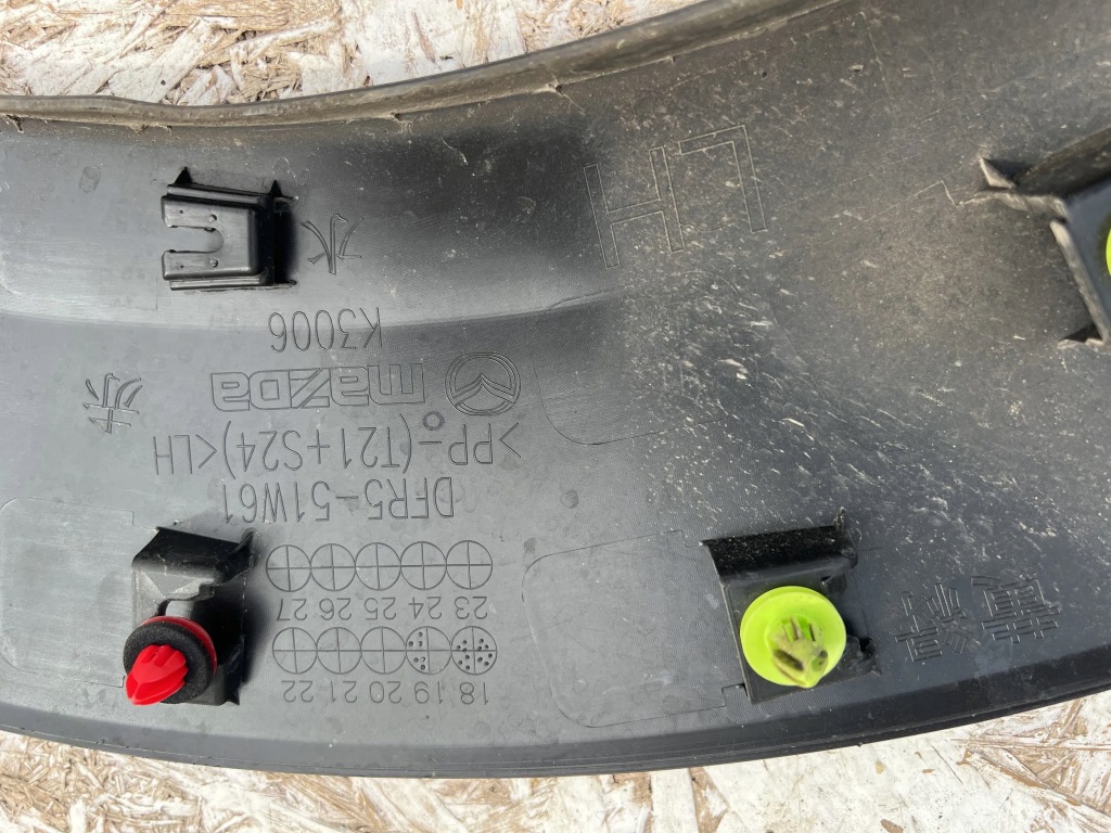 фото №9, Молдинг накладка крыла задняя левый mazda cx-30 19-