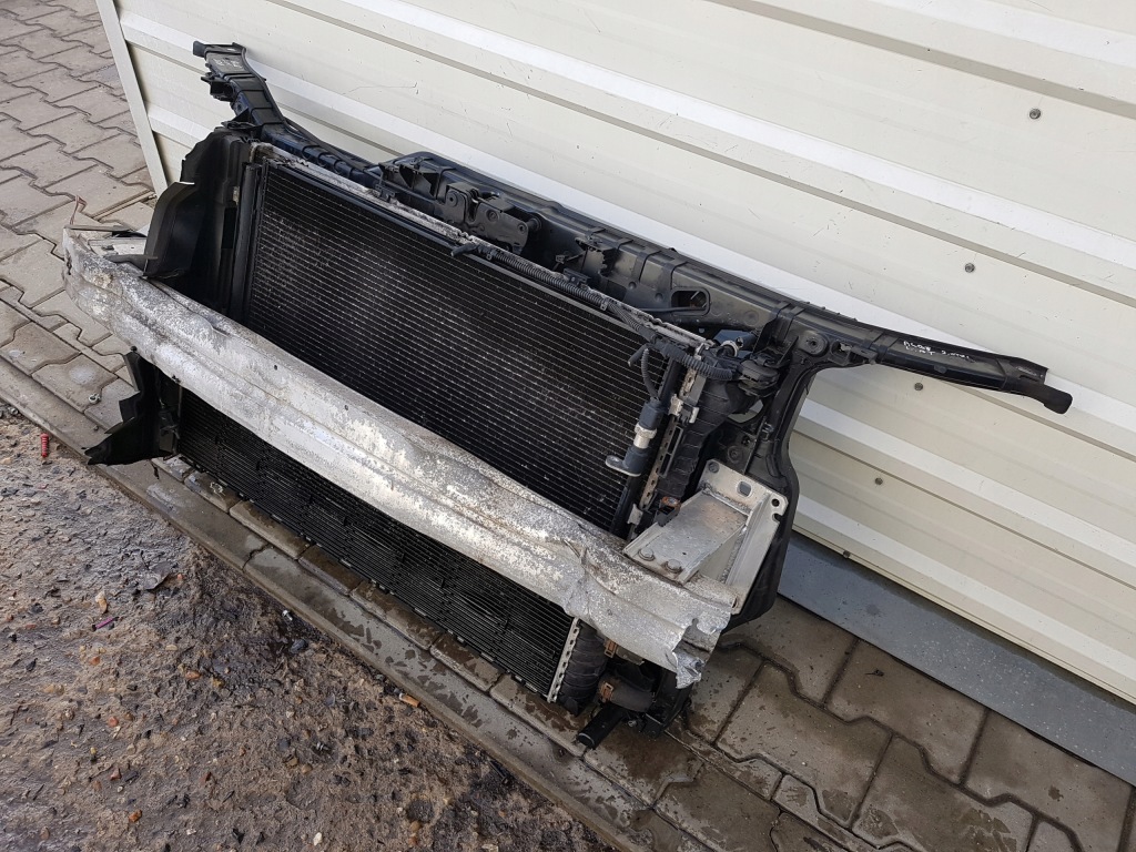 Audi a4 b8 рестайлинг  11-15r 2.0 tdi ремень передний радиатор вентиляторы механическая коробка передач Недорого