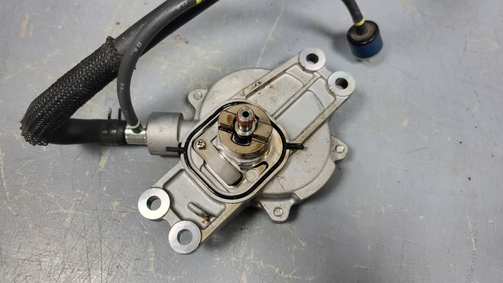 фото №3, Насос вакуум lexus is iii 200t 8ar