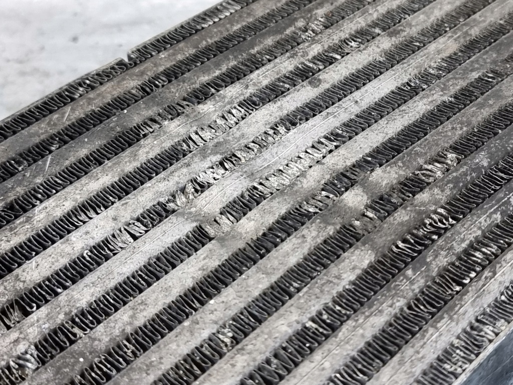 Интеркулер радиатор воздуха оригинальный номер 9645965180 citroen berlingo 1 fl 1.6 hdi Недорого