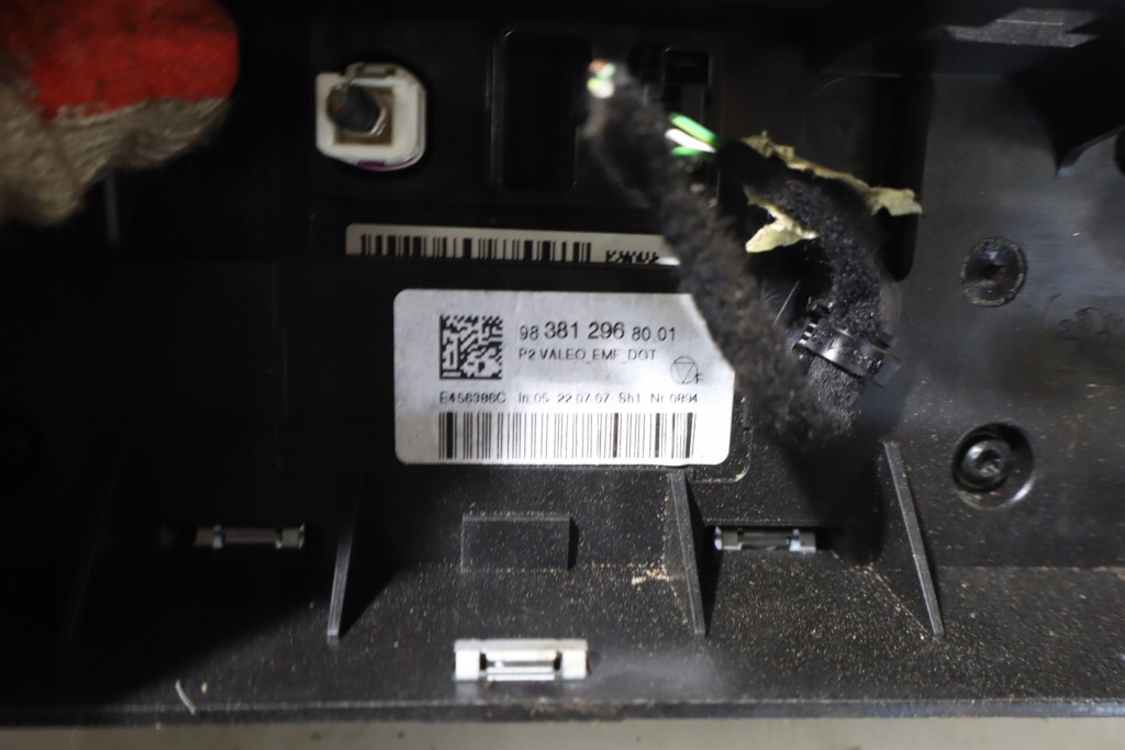 фото №4, Дисплей peugeot 208 ii