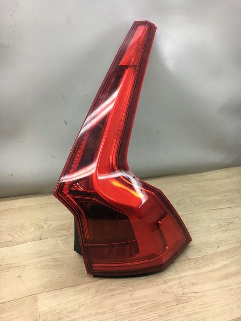 фото №1, Volvo v90 лампа права задня usa 32293877