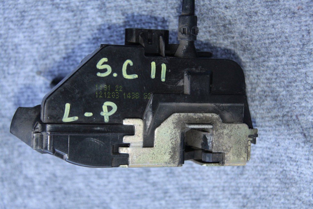 фото №3, Megane scenic ii замок левый перед 4 pin